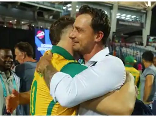 Graeme Smith Gets EXCITED After South Africa Reach Maiden T20 World Cup Final