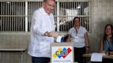 El candidato opositor Edmundo González votó en las presidenciales de Venezuela