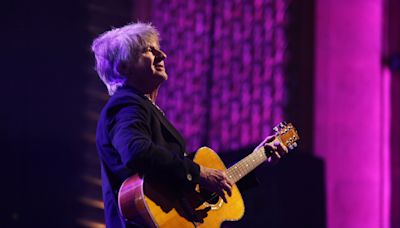 Neil Finn on the Beautiful Melancholy of 1986’s 'Unstoppable' Hit “Don’t Dream it’s Over” - SPIN