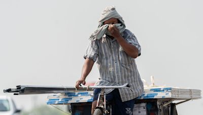 Scorching Heat Blights India’s Road to Riches