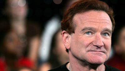 Robin Williams' mom "making him belly laugh" resurfaces—"Never gets old"