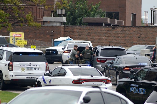 Man thought to be armed arrested after lockdown at Fort Smith’s Mercy Hospital | Northwest Arkansas Democrat-Gazette