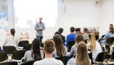 Profesores de FP de Madrid con amplia experiencia, en los últimos puestos de las oposiciones por una puntuación “injusta”