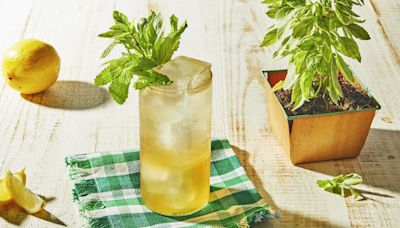 This Garden-to-Glass "Garden Collins" Cocktail Is Fresh and Refreshing