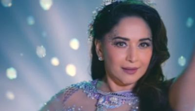 Dance Deewane 4 Grand Finale: Madhuri Dixit's Mesmerising Performance Has Our Attention - News18