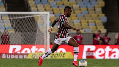 Após 22 jogos, Douglas Costa rescinde contrato com o Fluminense