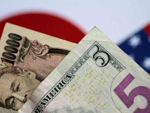 Steady dollar sends yen to the brink of 160