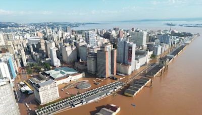 Crisis climática, ‘El Niño’ y falta de inversiones: el peligroso cóctel tras las destructivas inundaciones del sur de Brasil