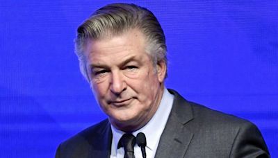 Tir mortel d’Alec Baldwin : L’acteur jugé pour « homicide involontaire »