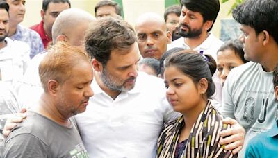 In Hathras, Rahul says not out to play politics, but flags admn lapses