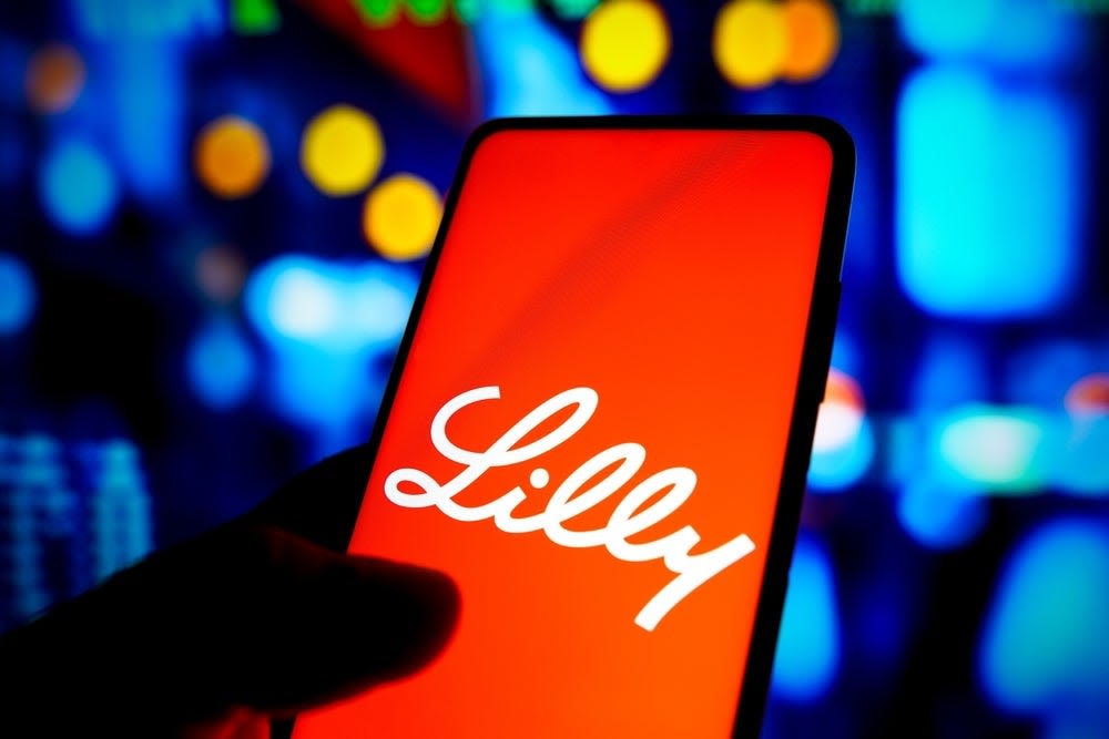 Eli Lilly: Weekly Insulin Dose On Par With Common Daily Doses - Eli Lilly and Co (NYSE:LLY)