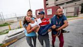 Hundreds of Venezuelans expelled to Juárez with orders to leave Mexico