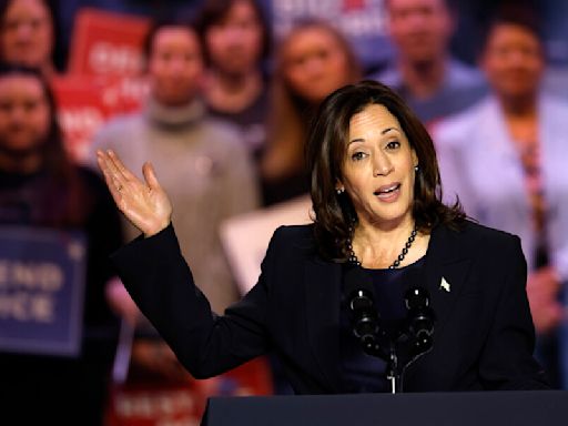 Going Barefoot on Planes? Kamala Harris Has Thoughts