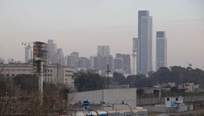 “Cortina de humo”: qué es el fenómeno que llegará a Buenos Aires este lunes y que fue advertido por el SMN