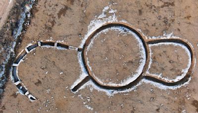 'Unprecedented' discovery of mysterious circular monument near 2 necropolises found in France