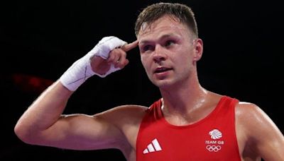 Richardson keeps GB hopes alive in Olympic boxing