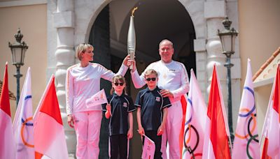 Albert, Charlène, Gabriella et Jacques, une famille olympique pour porter la flamme à Monaco
