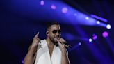 Enoja a Romeo Santos retraso de 8 horas en su concierto en Venezuela