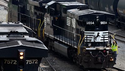 Norfolk Southern shares down 3.2% after split decision in board battle