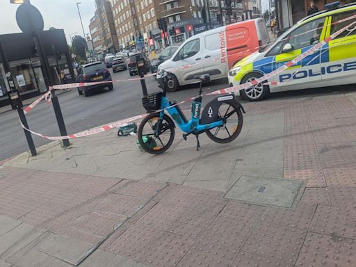 Suspect on the loose after late night stabbing in south London
