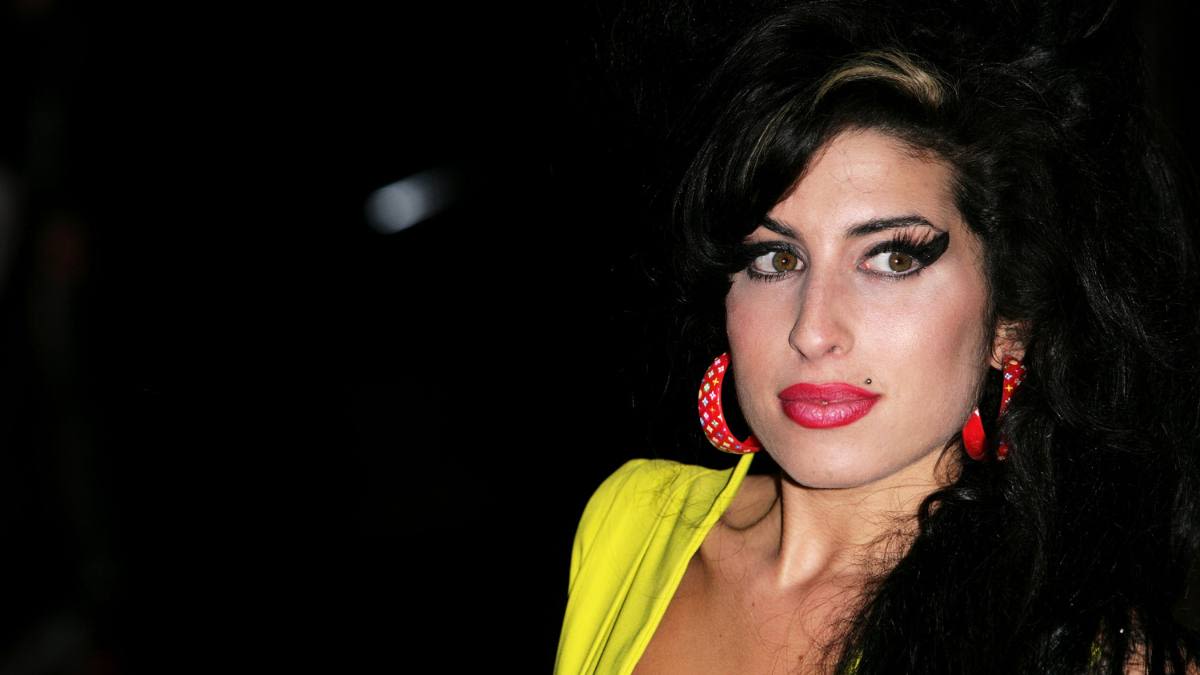 8 Amy Winehouse Songs That Will Have You Singing Out Loud