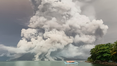 Video shows lightning shooting from toxic ash cloud during powerful volcanic eruption in Indonesia