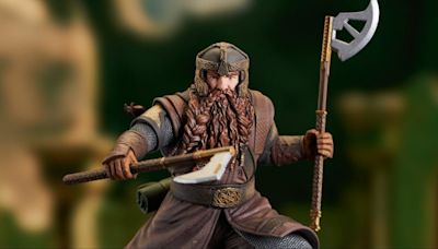 Lord of the Rings: This Epic Gimli Statue Is Ready to Hunt Some Orc