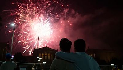 Where to watch July 4 fireworks in Philly, the suburbs, and at the Jersey Shore