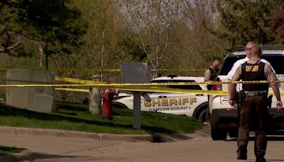 2 Carver County deputies shoot suspect armed with knife, BCA investigating