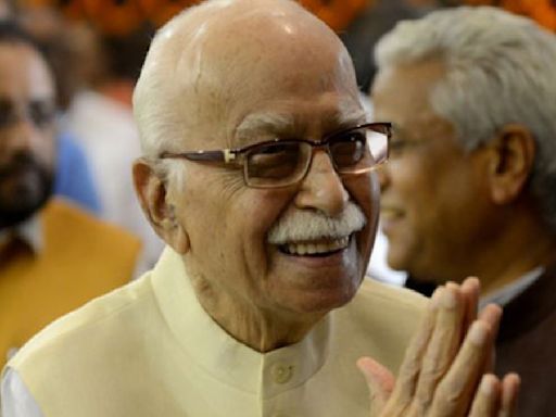 BJP Veteran Lal Krishna Advani Discharged From AIIMS