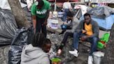 'Consensuado' traslado de migrantes de Plaza Giordano Bruno a Toluca y Edomex