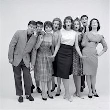 1960s Group Of 8 Fashionable Teens Photograph by Vintage Images - Pixels
