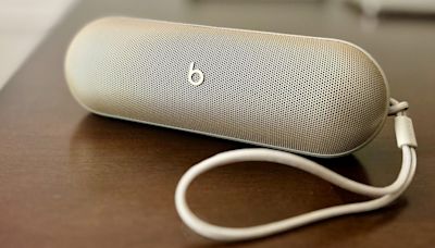 I partied all weekend with the new Beats Pill Bluetooth speaker, and the audio blew me away