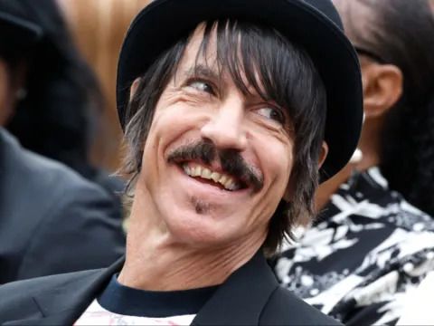 Who Is Anthony Kiedis Dating? Girlfriend & Dating History Explained