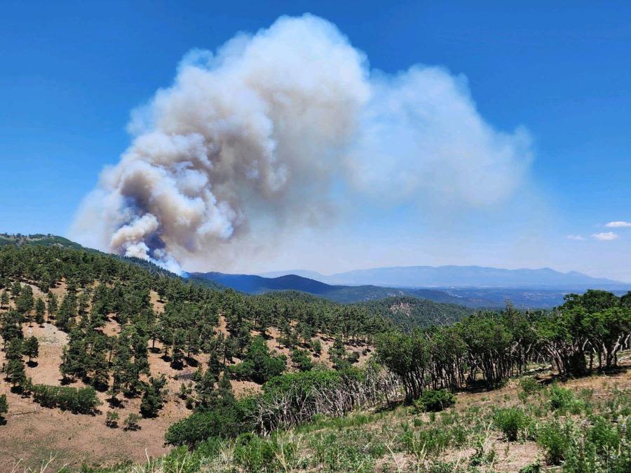 South Fork Fire burns more than 3,000 acres, prompts Ruidoso evacuation