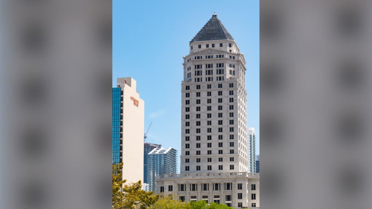 Historic Miami-Dade County courthouse up for sale amid safety concerns