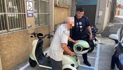 8旬翁騎三輪車不慎翻車倒臥路旁 楊梅警及時救援｜壹蘋新聞網