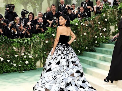 Lauren Sánchez Makes Her Met Gala Debut in Custom Oscar de la Renta