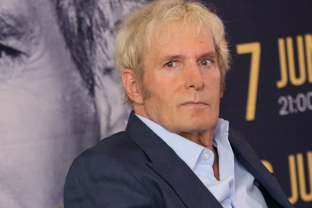 Michael Bolton weighs in after social media user reports cops at singer's home: 'Thanks for checking!'