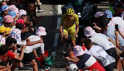 Pogacar gana en solitario la etapa 15 del Tour de Francia y amplía su ventaja en la general