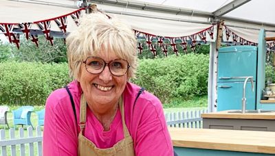 Great British Bake Off pays tribute to contestant Dawn Hollyoak after death