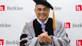 VIDEO: Gilberto Santa Rosa recibe doctorado honoris de la Universidad de Berklee