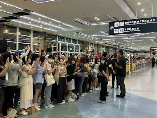 小港機場機車停車場被擠爆 韓星粉絲排隊跨日遭多收費