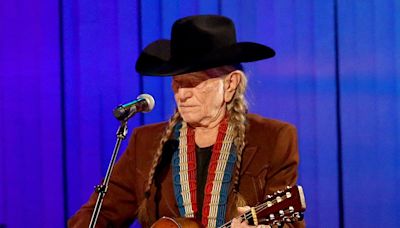 JUST IN: Willie Nelson Missing 2024 Tour Opening on Doctor's Orders