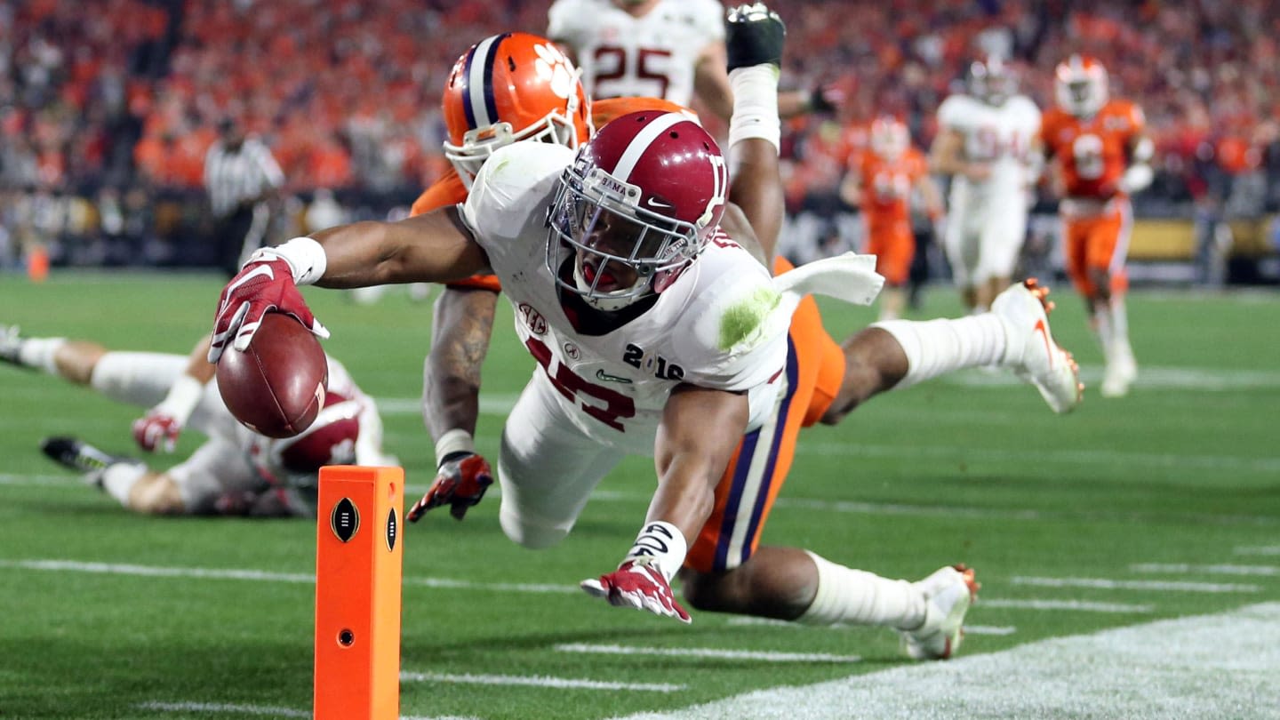 Report: Crimson Tide Product Kenyan Drake Retiring from NFL