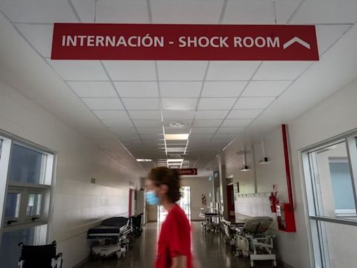 Mendoza oficializó el cobro a los extranjeros que se atiendan en hospitales públicos