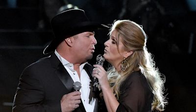 Garth Brooks Outshined by ‘Goddess’ Trisha Yearwood at His Own Event