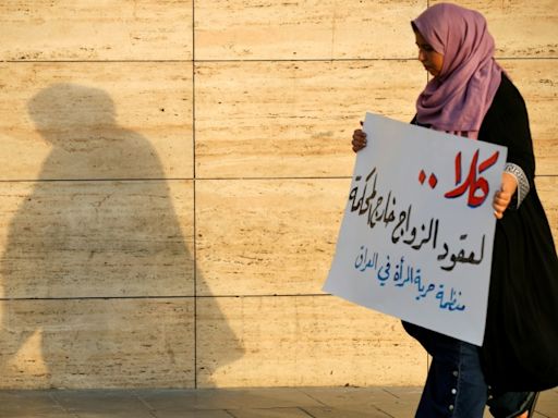 Fears for women's rights as Iraqi bill resurfaces