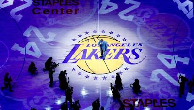Magic Johnson: “Nación Lakers, tenemos un problema”