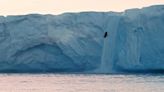 El histórico descenso en kayak por una cascada glaciar de Aniol Serrasolses: 'Creían que estábamos locos'